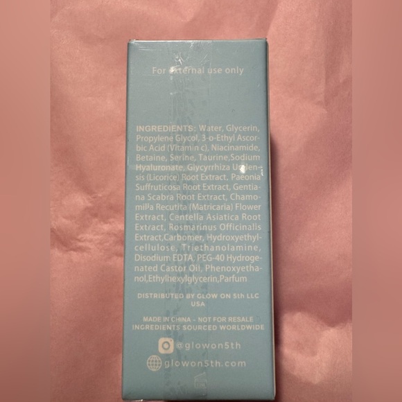 GLOW ON 5TH BEAUTY
Simply Glowing Vitamin C Serum - Picture 5 of 10